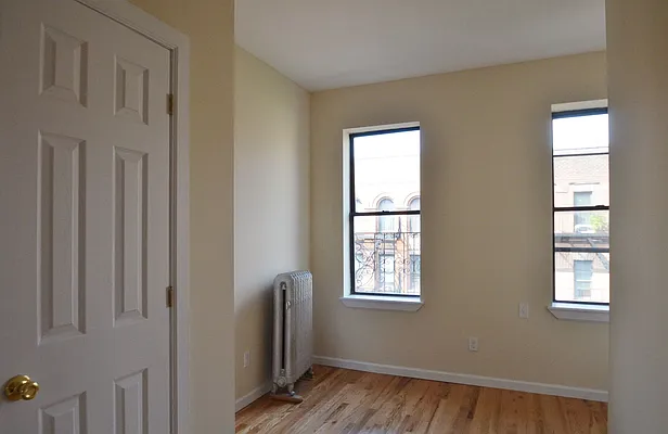 Rented by CITY SKYLINE REALTY INC | media 18