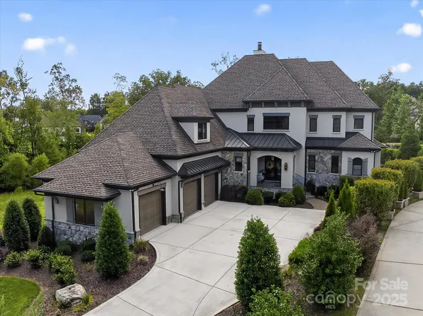 210 Woodswail Ct, Waxhaw, NC 28173