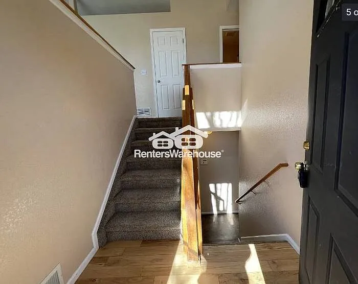 305 Warwick St — Photo 8