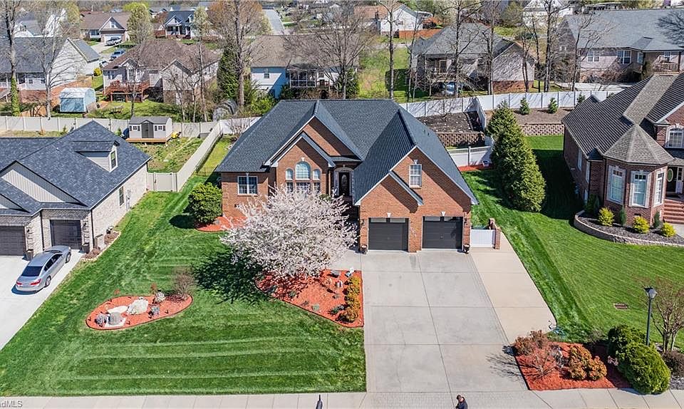 1st image of 308 Belgian Dr