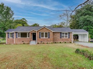 33 Taylor St, Summerville, GA 30747