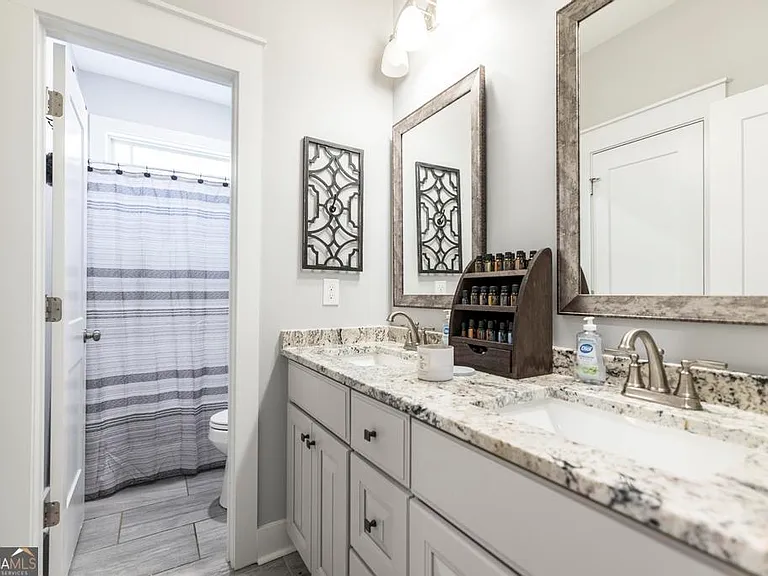 306 Rustic Live Oak Trl — Photo 22