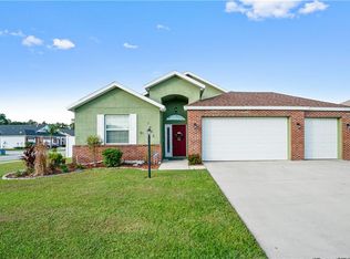 1202 Lavender Jewel Ct, Plant City, FL 33563
