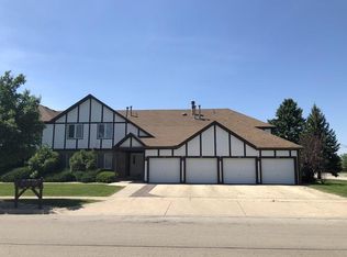 1465 Longwood Dr #1465, Sycamore, IL 60178