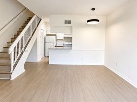 18316 NW 68th Ave, Hialeah, FL