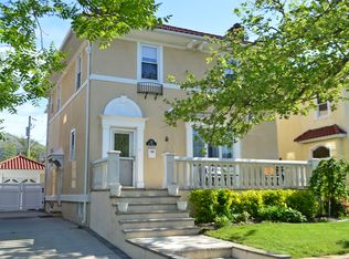 250 W Walnut St, Long Beach, NY 11561