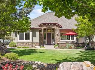 2013 Condor Ct, Redmond, OR 97756