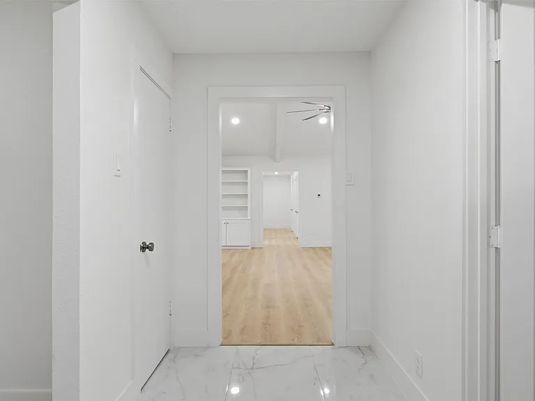 7517 Meadow Oaks Dr — Photo 4