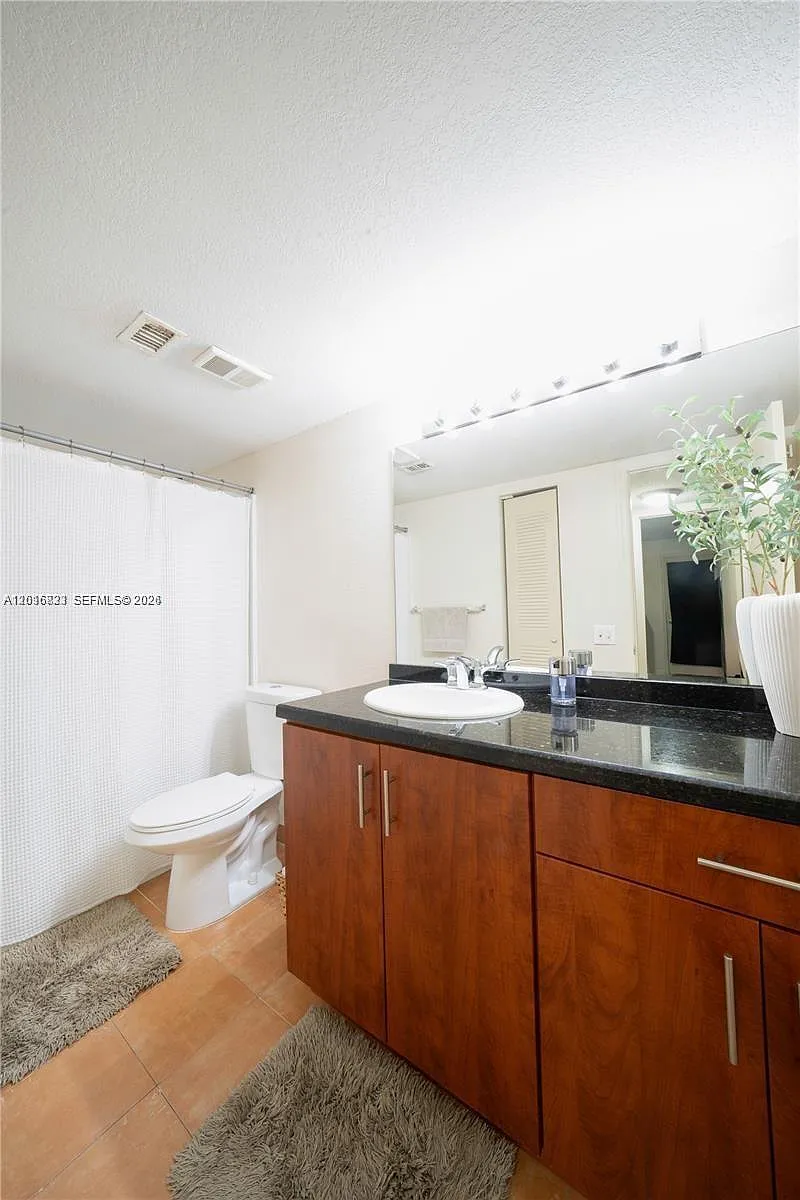Building Photo - 12950 Vista Isles Dr #424