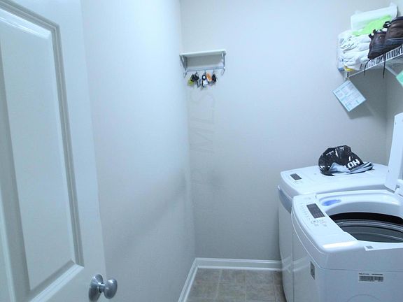 4th image of 1428 Park Meadow Dr