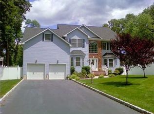 335 Hazelwood Pl, Piscataway, NJ
