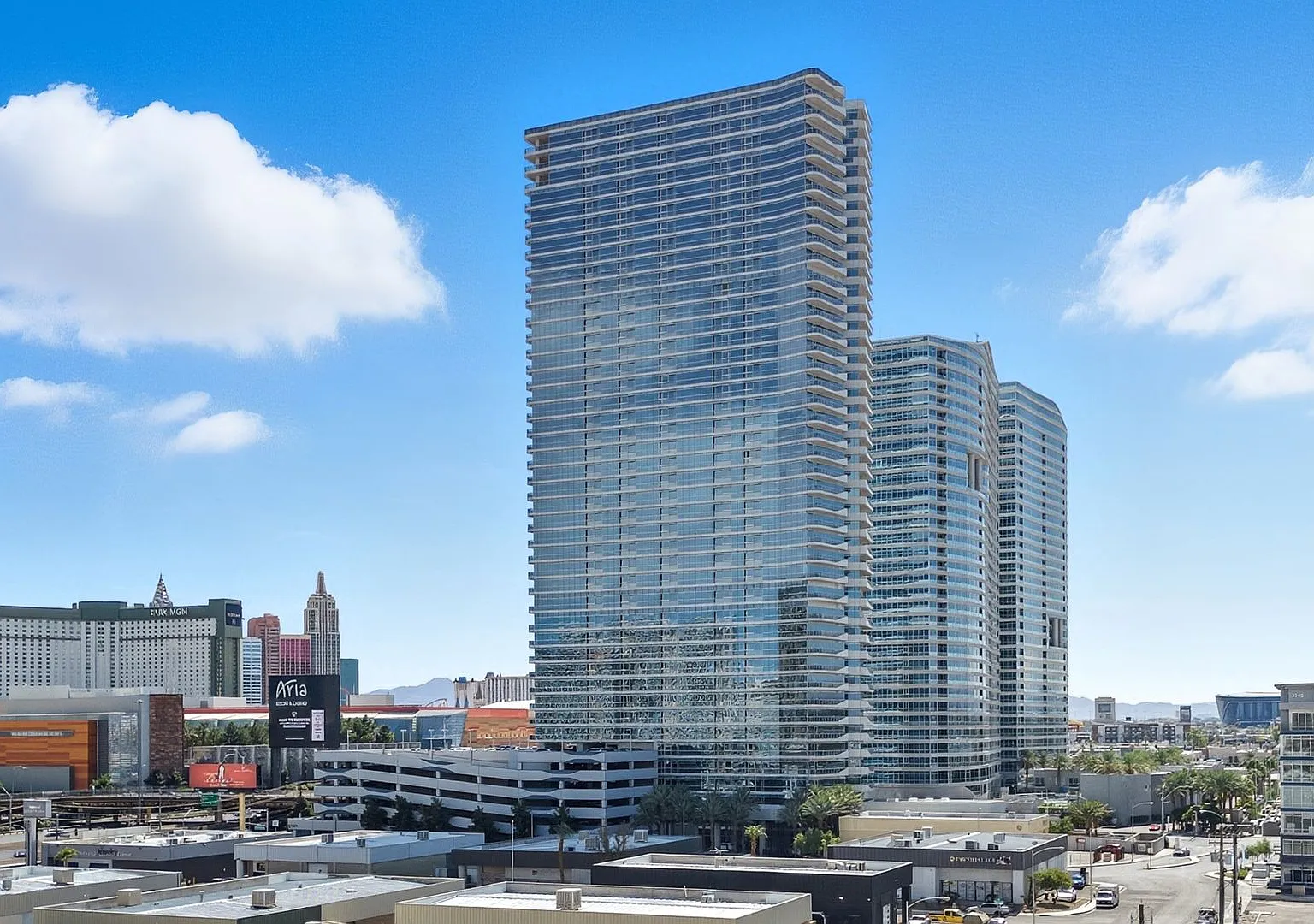 6th Floor 2-Bedroom Condo with Stunning Las Vegas Strip Views — Photo 2