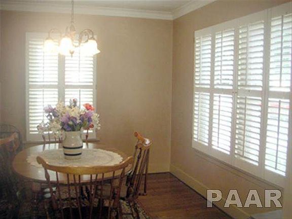 3rd image of 1003 E Fairoaks Ave