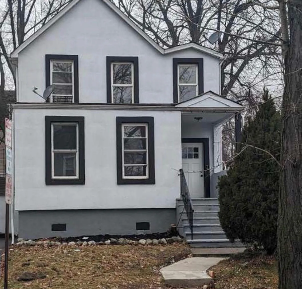 3 bed, 1.0 bath, $2,400 — Photo 1
