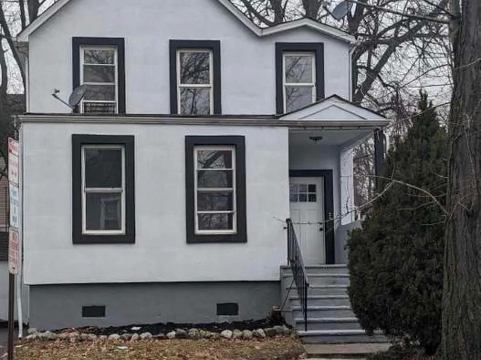 21 Oak St