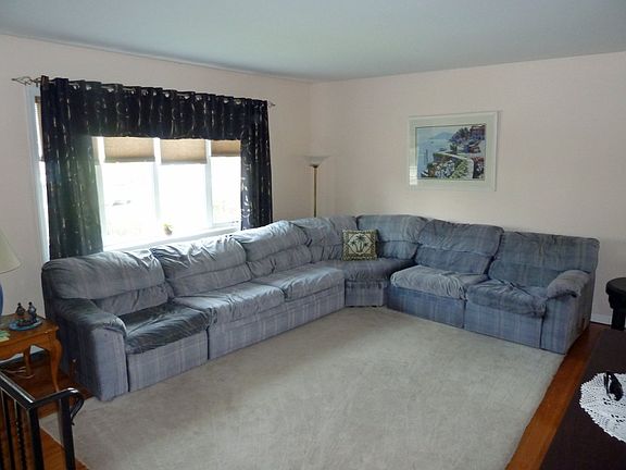Formal Living Rm