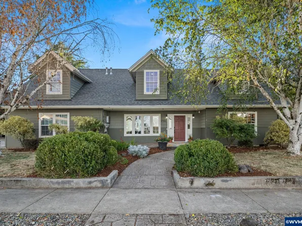 1482 N Scenic View Dr, Stayton, OR 97383