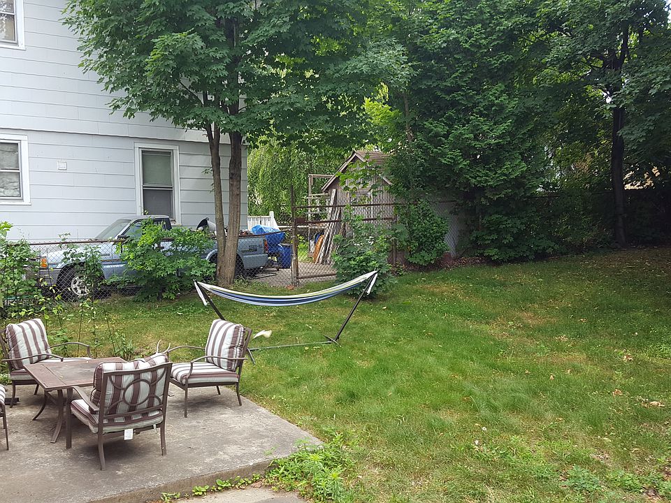 2nd image of 191 Pacific St