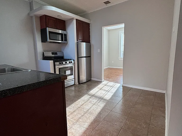1618 Bergenline Ave #3E — Photo 6