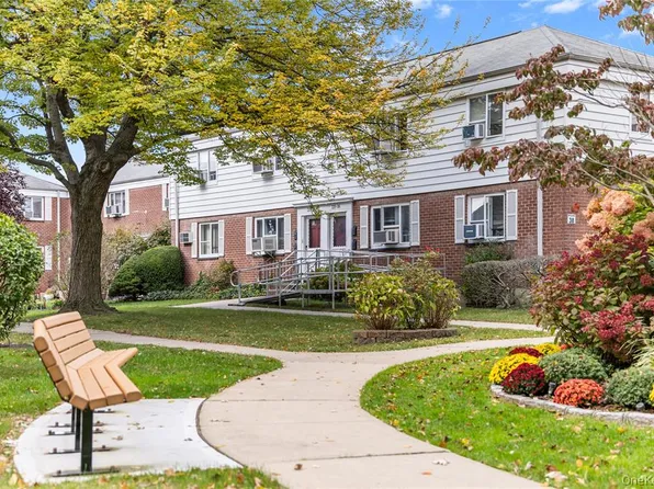 225-08 88th Avenue image 18 of 20