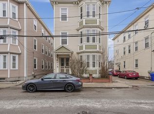 26 Chestnut Ave #1, Jamaica Plain, MA 02130