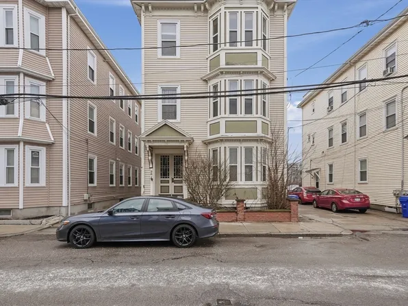 26 Chestnut Ave #1, Jamaica Plain, MA 02130