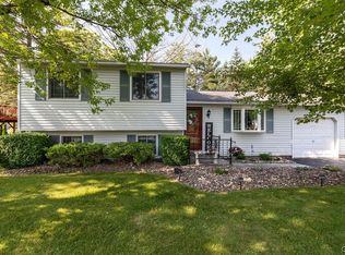 3975 Sandpiper Ln, Liverpool, NY 13090