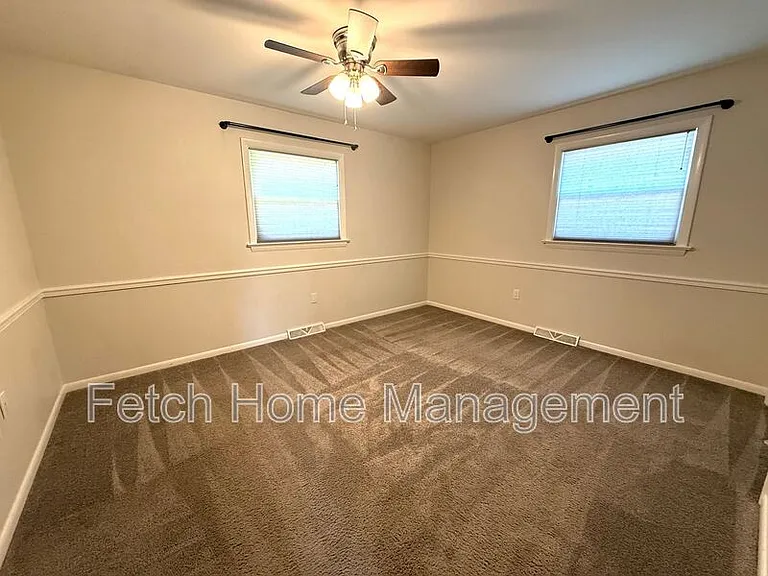 417 Surrey Dr — Photo 26