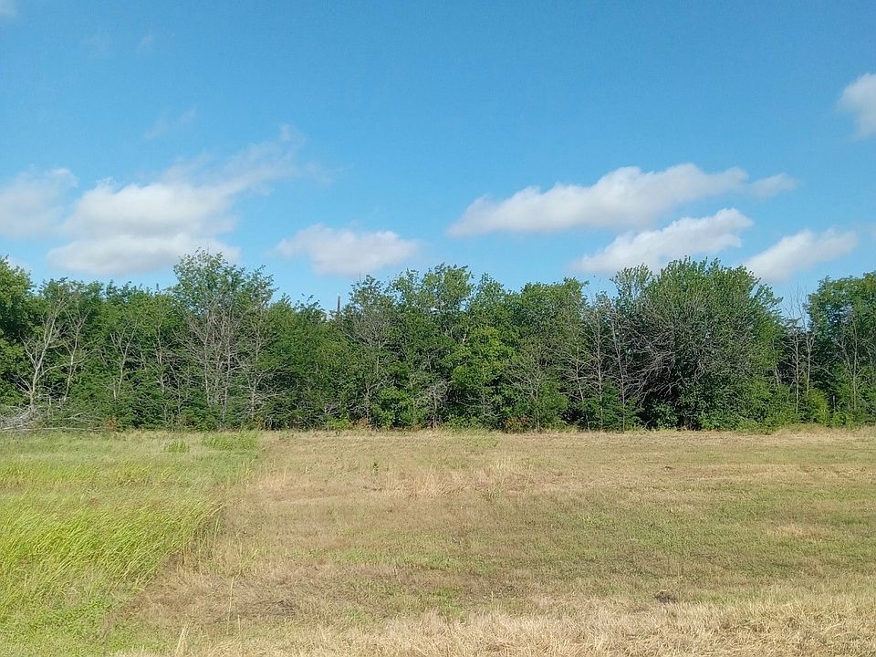 2nd image of 309 Creekside Rd