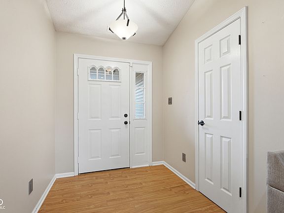 5th image of 8449 Southern Springs Blvd