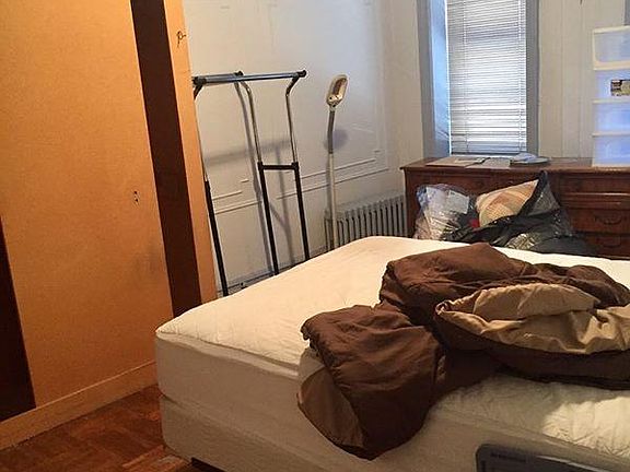 King-Size Bedroom. Tenant-made closet can be removed.