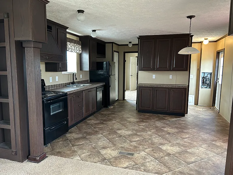 71 County Road 3004 — Photo 3