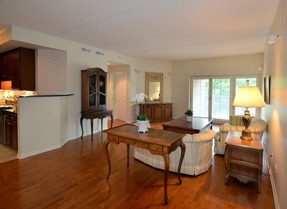 4th image of 405 Village Grn Unit 205