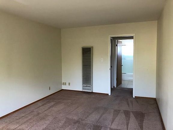2nd image of 161 Towne Ter APT 5