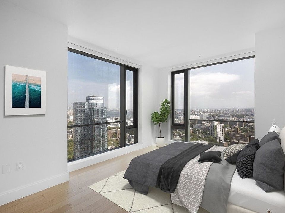 1st image of 10 City Pt APT 34P