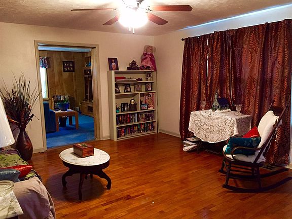2nd image of 34 Aldridge Ct