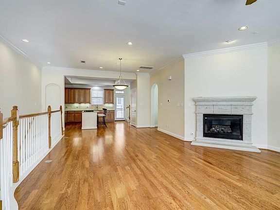 5th image of 24 Versante Court #24