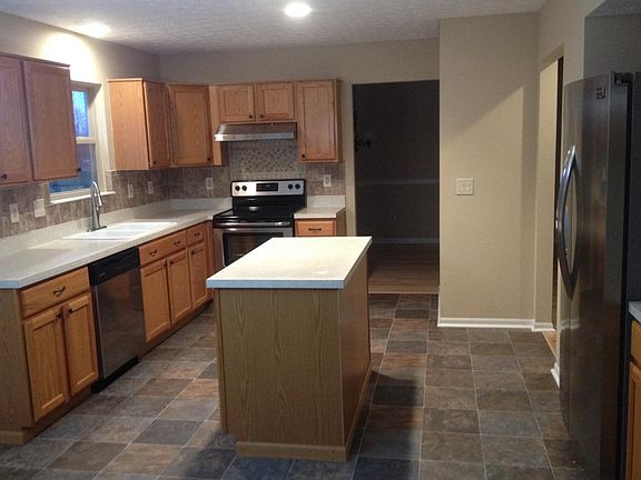 2nd image of 6827 Hilmar Dr