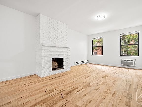 3rd image of 313 W 29th St #E