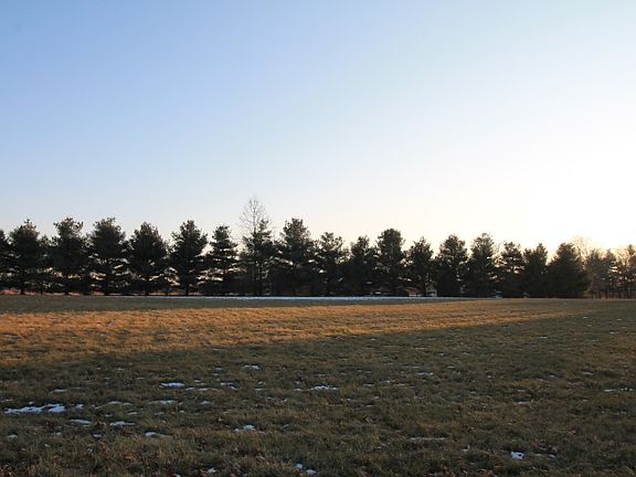 4th image of 3067 N Us Highway 41