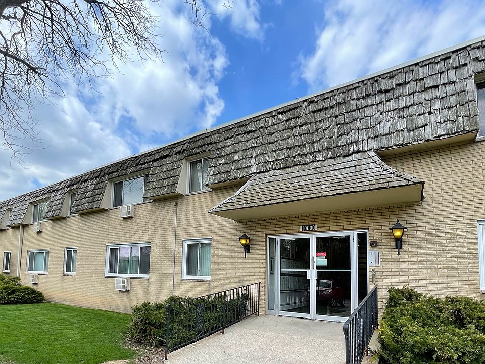 1st image of 10600 W Grange Ct #44