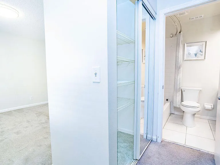 950 S Kanner Hwy #Townhouse 124 — Photo 19