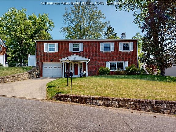 2nd image of 11 Elwood Dr