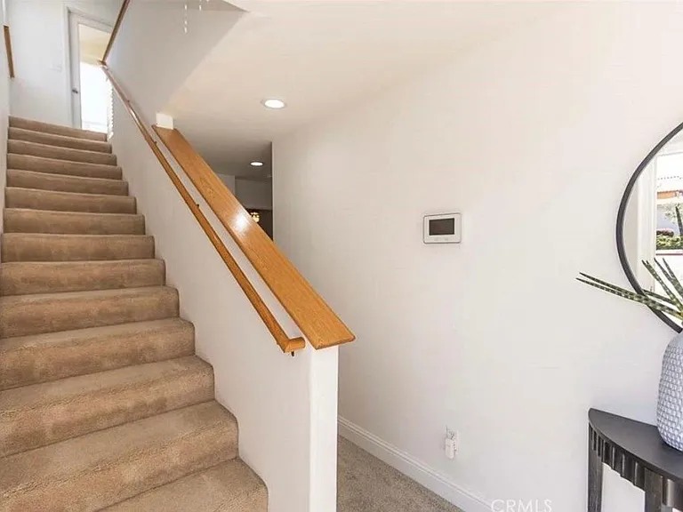 581 Newport Ave — Photo 11