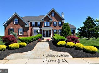 7 Waverly Dr, Columbus, NJ 08022