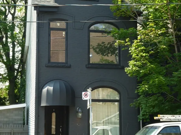 171 Harbord St #The, Toronto, ON M5S 1H3