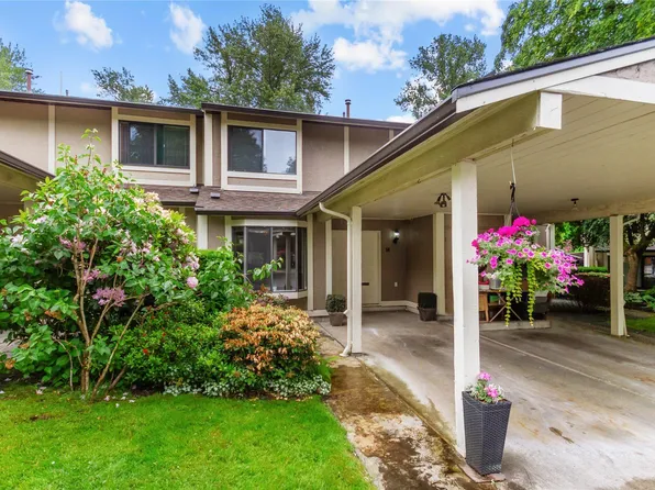 1141 Eagleridge Dr #14, Coquitlam, BC V3E 1K1
