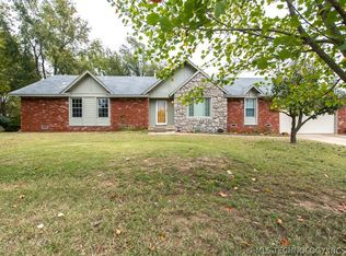 8295 Wright Pl, Broken Arrow, OK 74014
