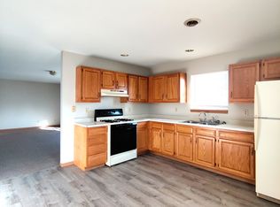 3937 E 2603rd Rd, Sheridan, IL 60551