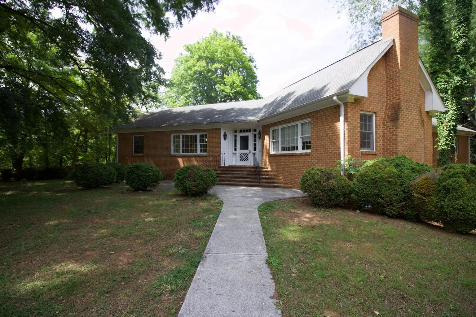 3 bed, 2.5 bath, 3212 sqft, $2,920 — Photo 1